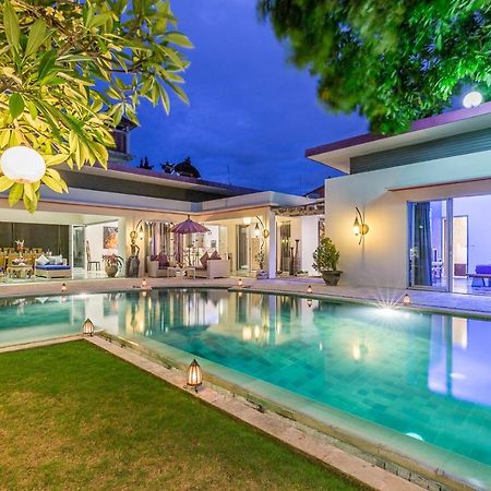 Villa Purple Legian  Luaran gambar