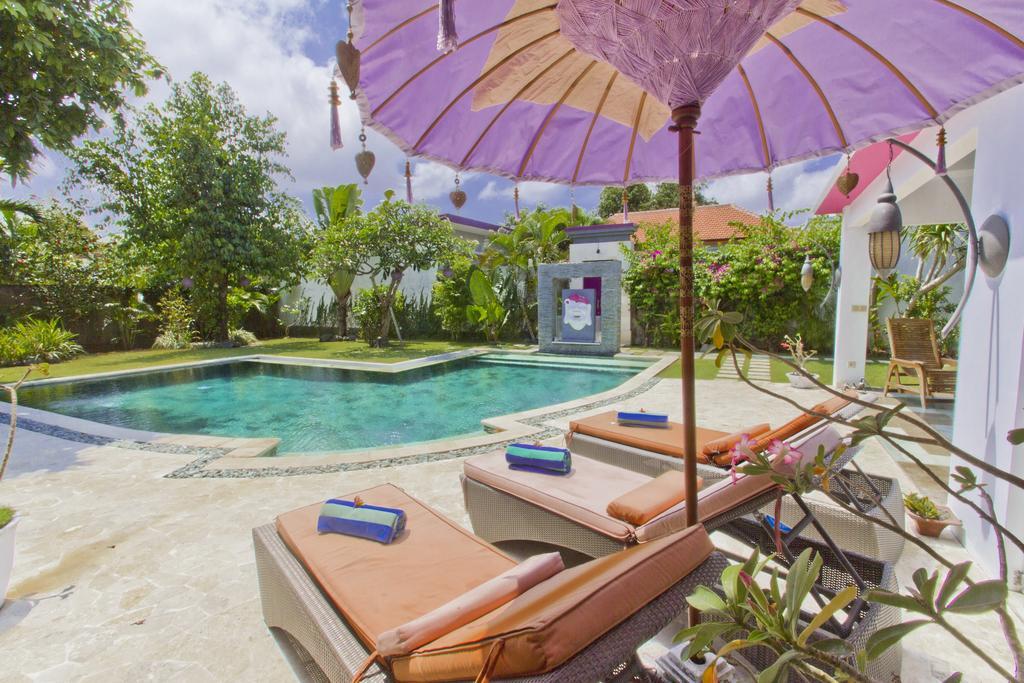 Villa Purple Legian  Luaran gambar