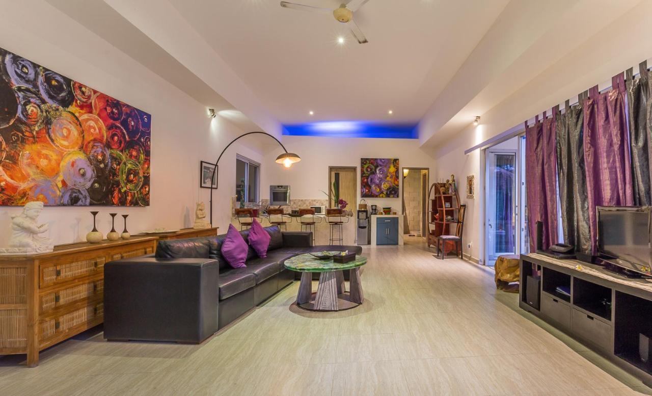 Villa Purple Legian  Luaran gambar